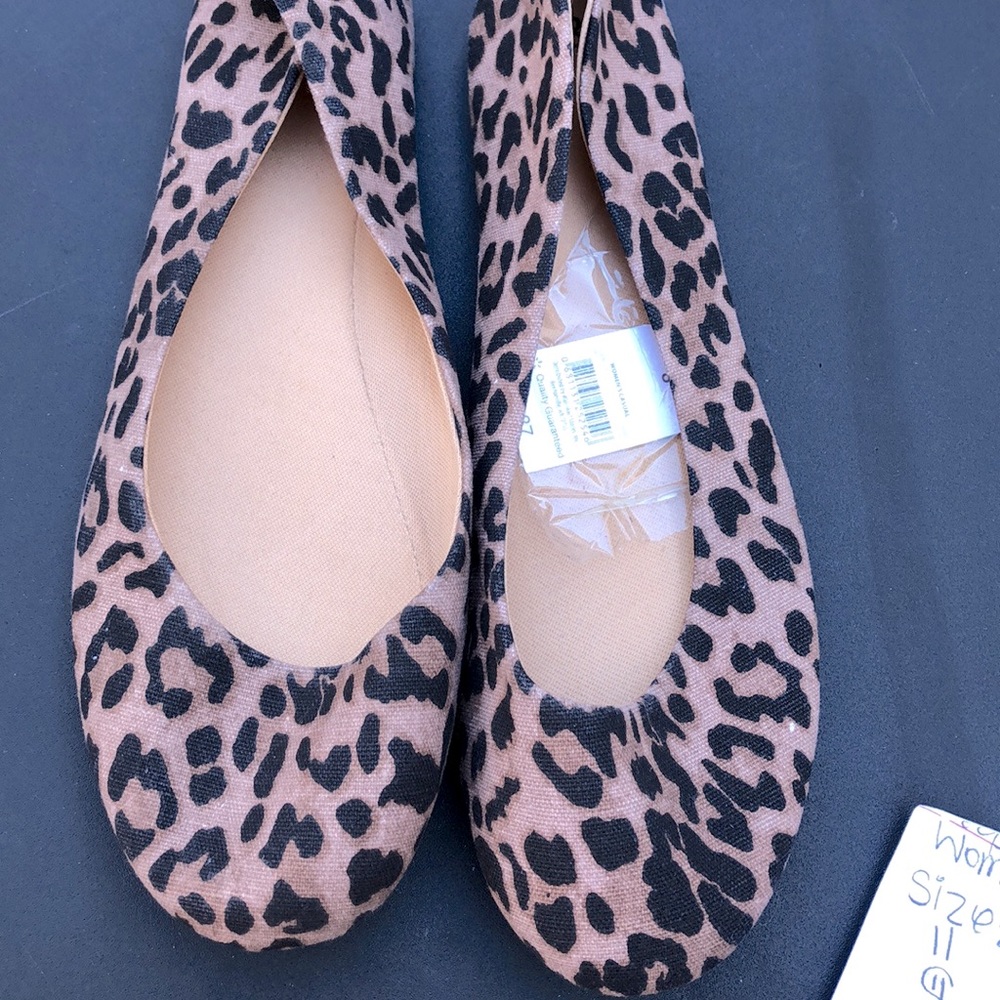 Time & Tru Woman’s casuals